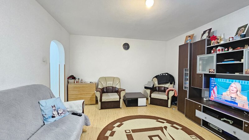 Chisinau, Basarabiei, apartament 3 camere, etaj 2, reabilitat