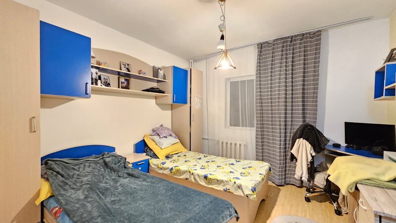 Chisinau, Basarabiei, apartament 3 camere, etaj 2, reabilitat